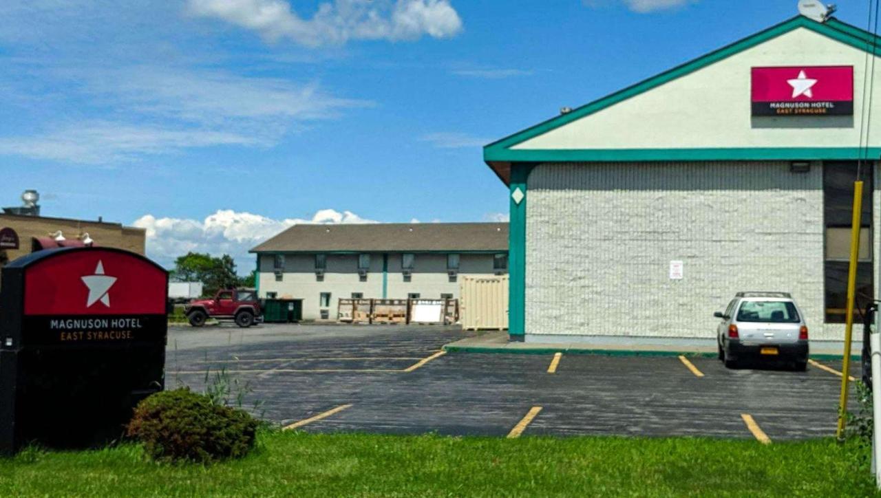 Magnuson Hotel East Syracuse Exteriör bild