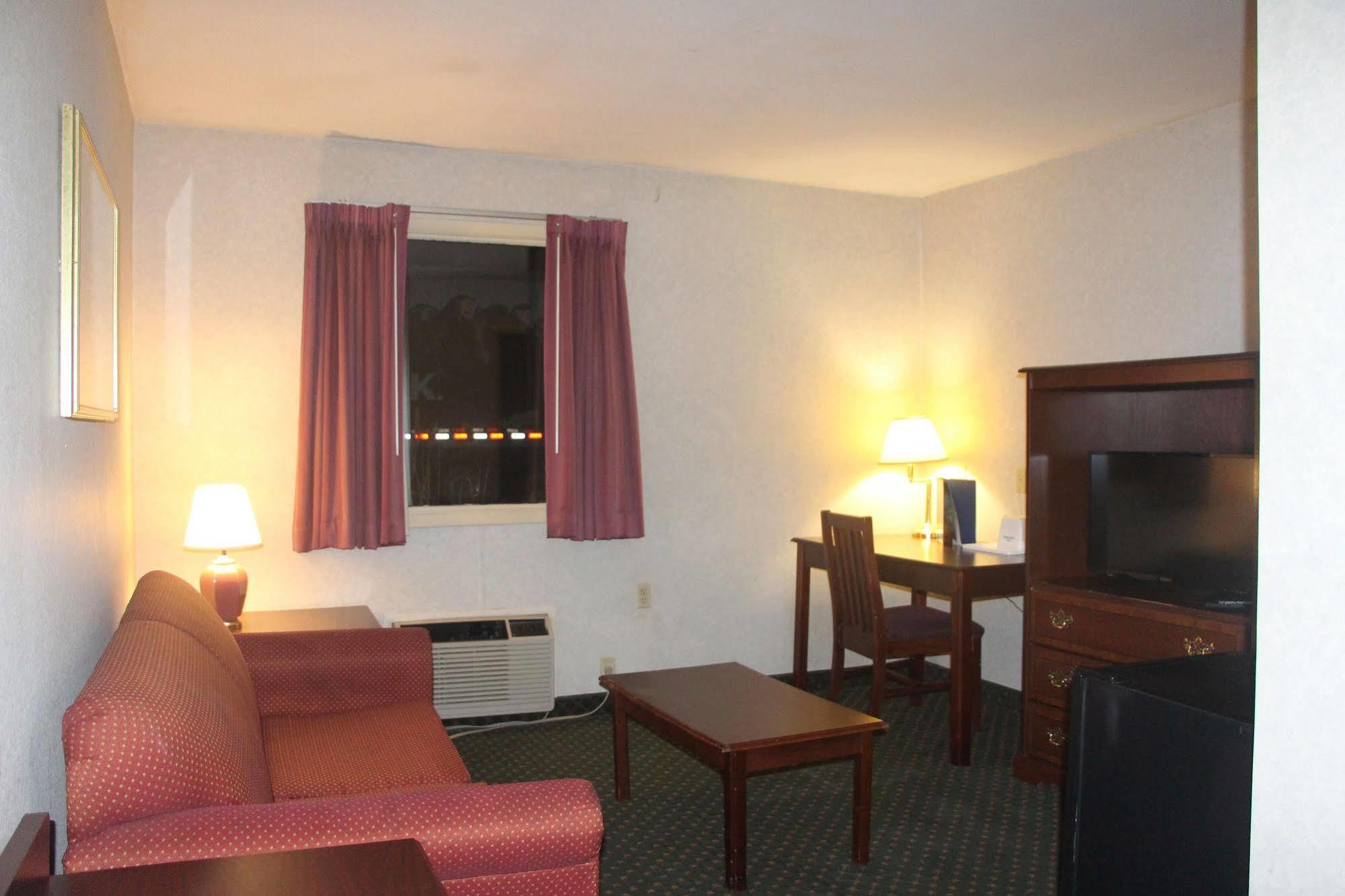 Magnuson Hotel East Syracuse Exteriör bild