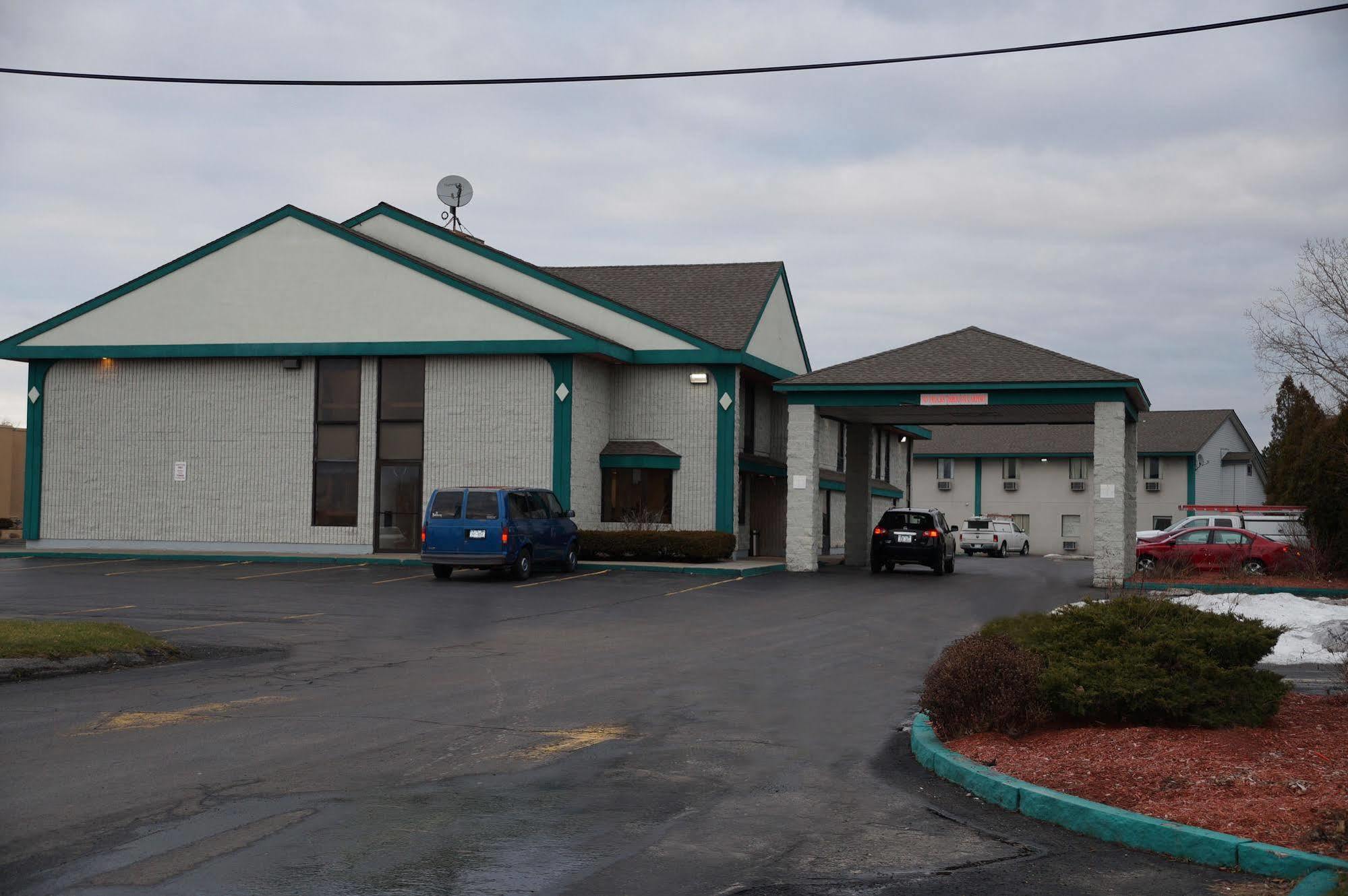Magnuson Hotel East Syracuse Exteriör bild